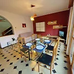 Διαμέρισμα Business And Family House Con 3 Da Letto *